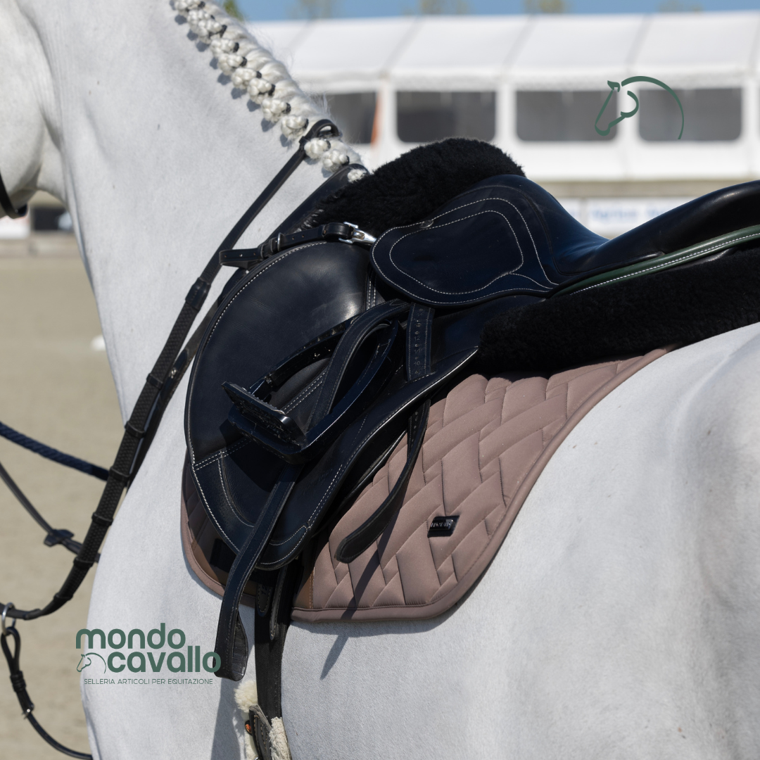 SOTTOSELLA + CUFFIA LEXIE KINGSLAND